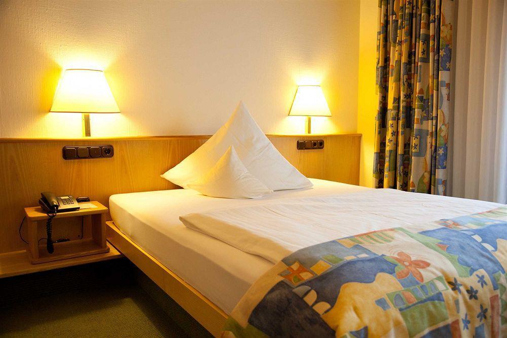 Stadt-Gut-Hotel Filderhotel Ostfildern Dış mekan fotoğraf
