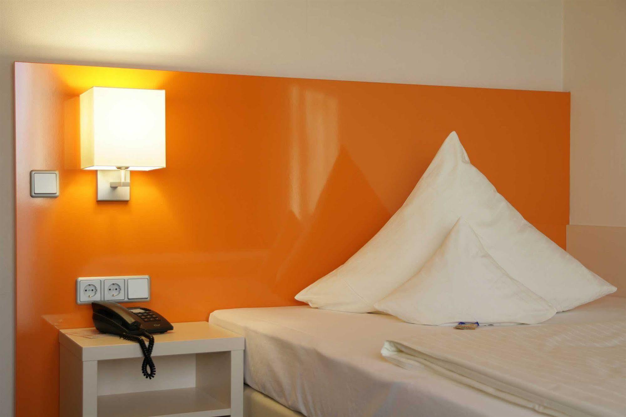 Stadt-Gut-Hotel Filderhotel Ostfildern Dış mekan fotoğraf