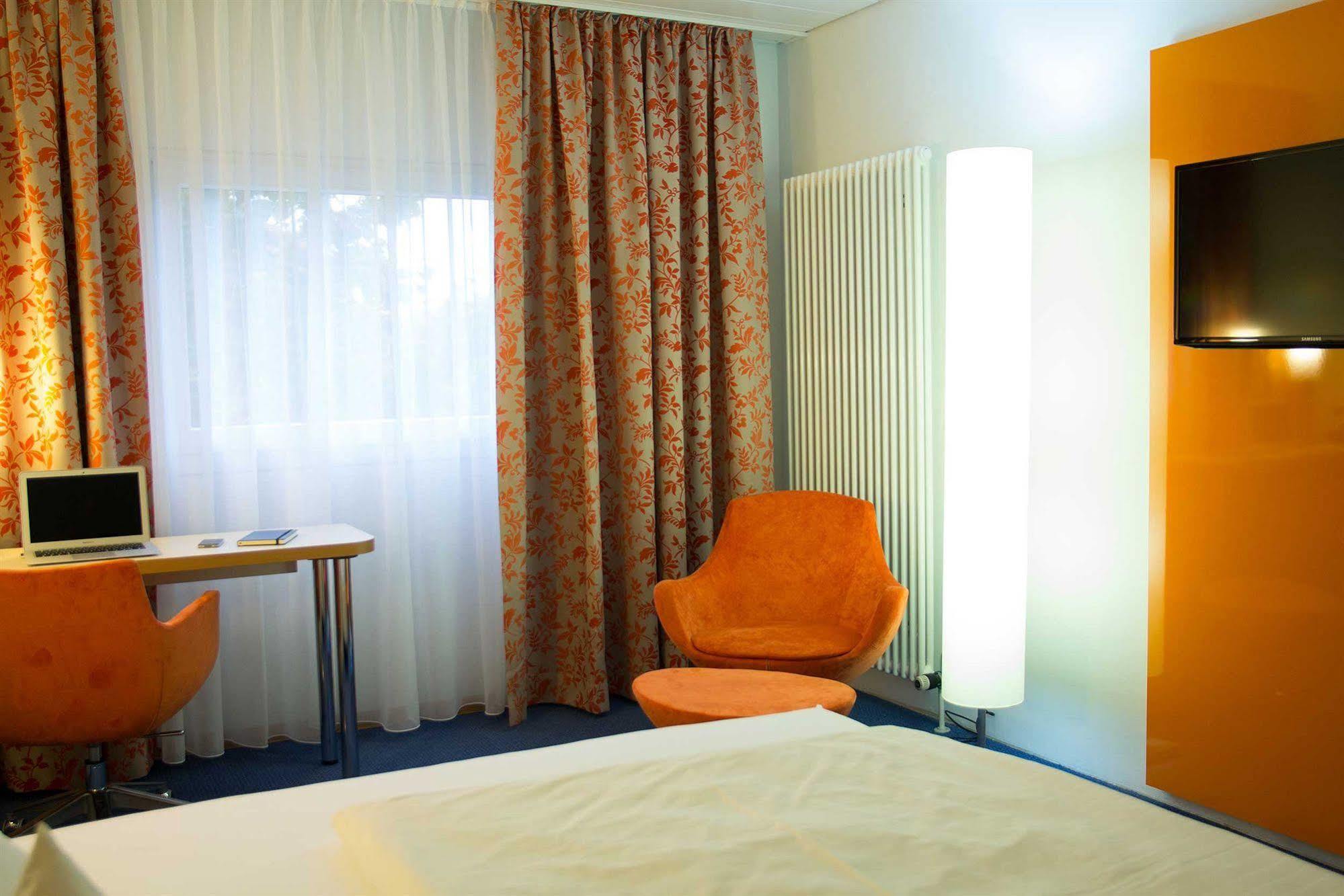 Stadt-Gut-Hotel Filderhotel Ostfildern Dış mekan fotoğraf